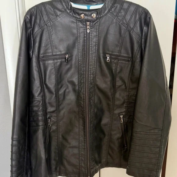 Black Leather Jacket Women’s Size 1X, Like New! - Picture 1 of 3